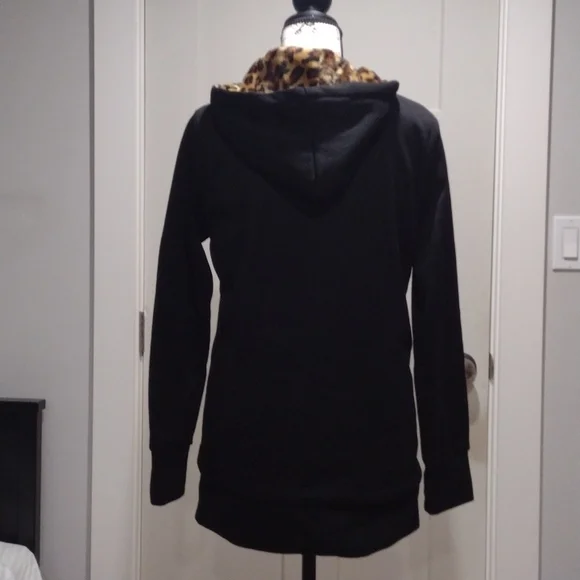 Sweater/Jacket - Picture 5 of 7